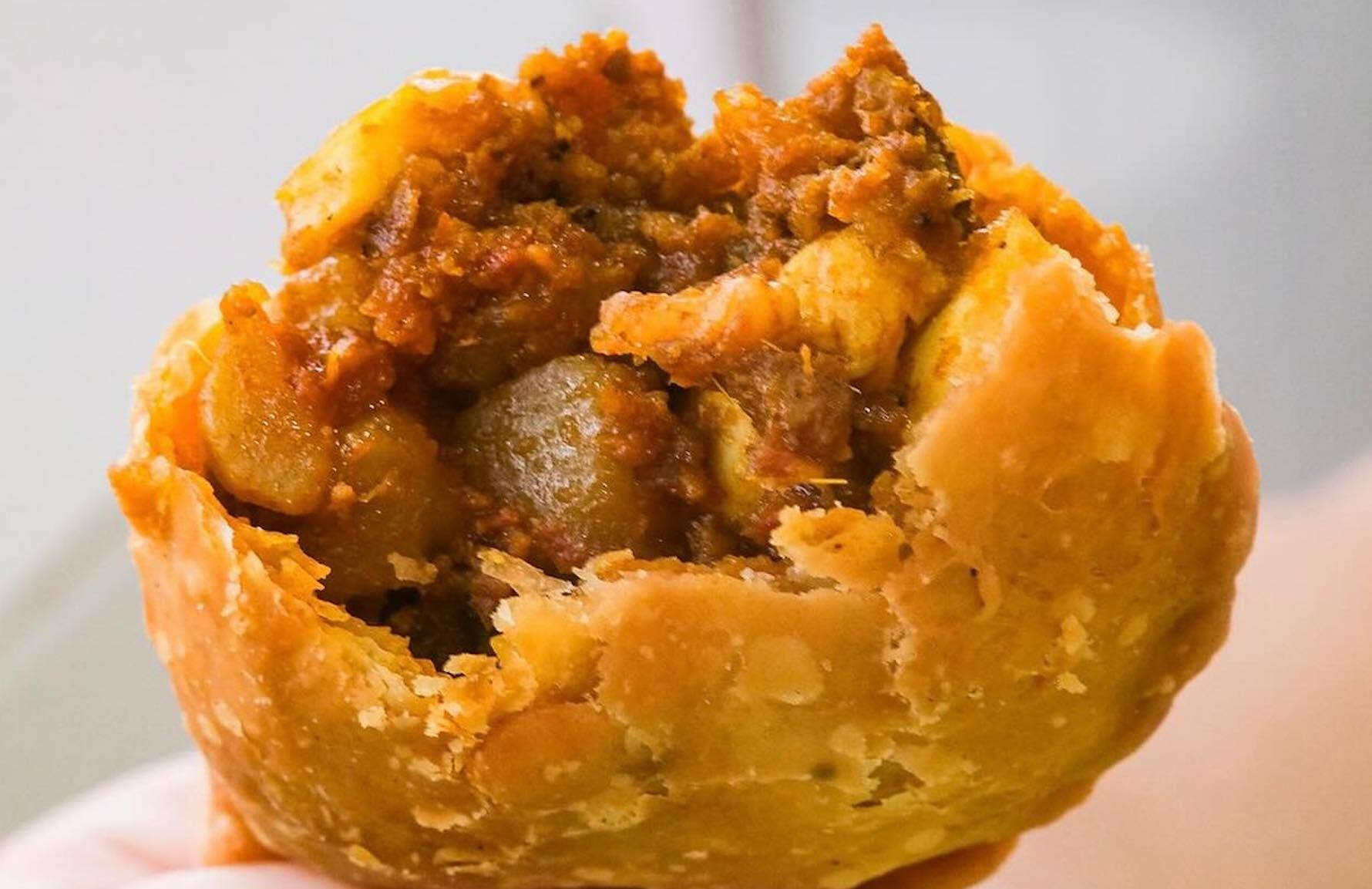 Rolina Traditional Hainanese Curry Puffs