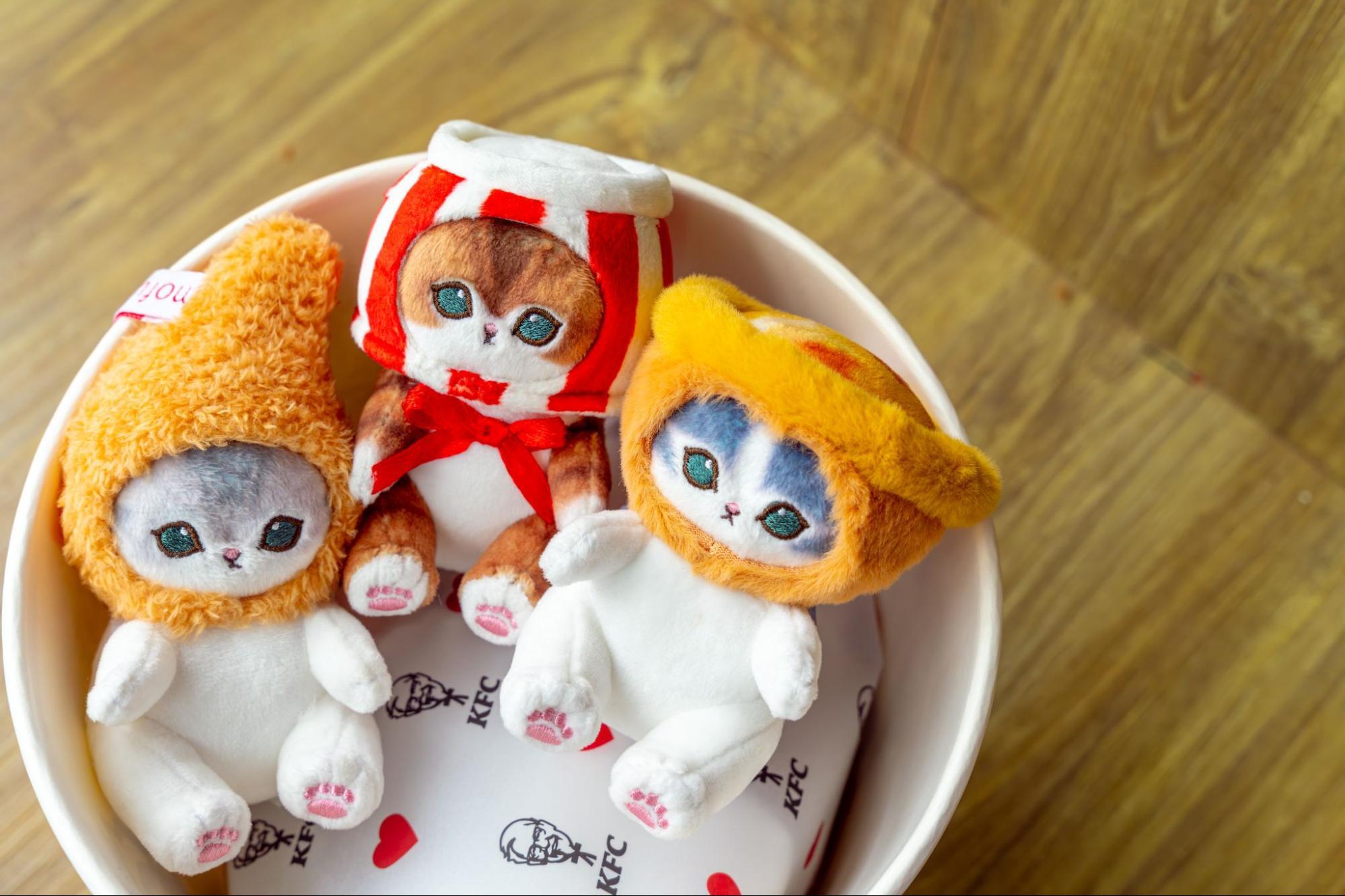 Mofusand KFC Singapore plushie keychains