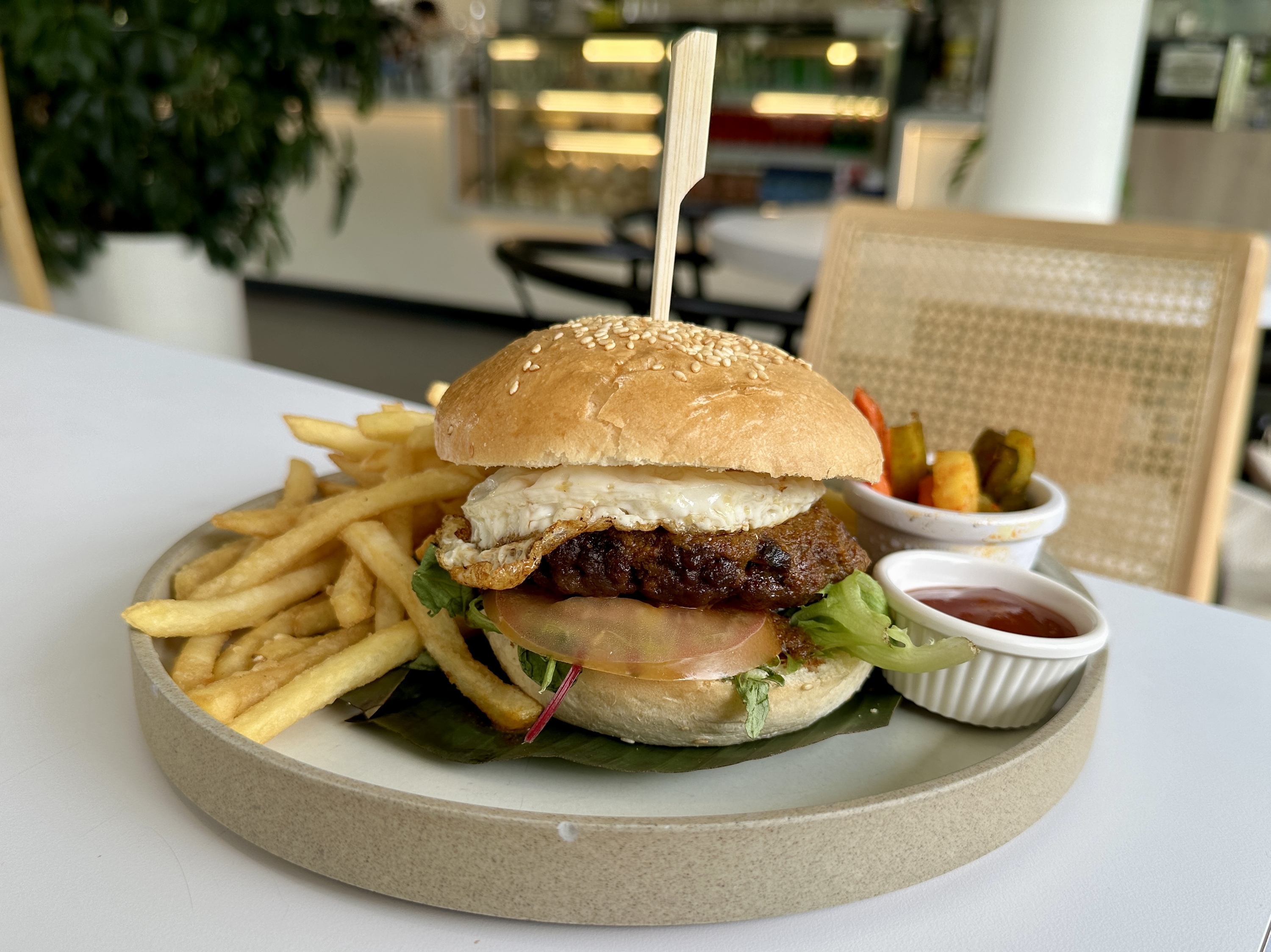 Eden Café rendang burger