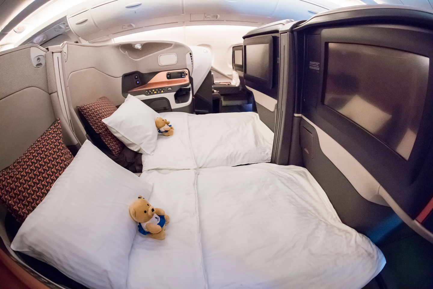 Skytrax World's Best Airlines 2025 - Singapore Airlines is best in Asia