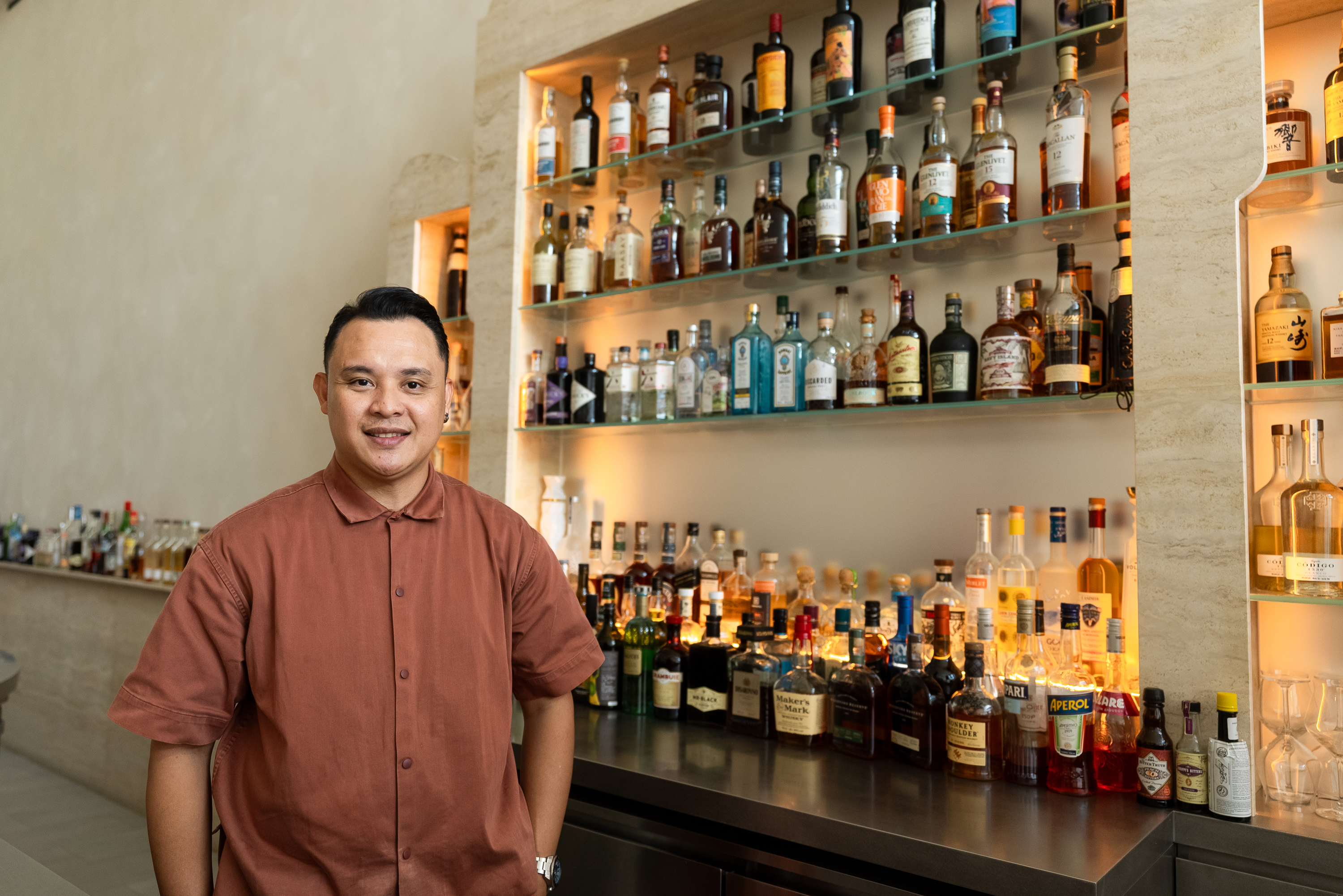Bar Somma Mel John Chavez