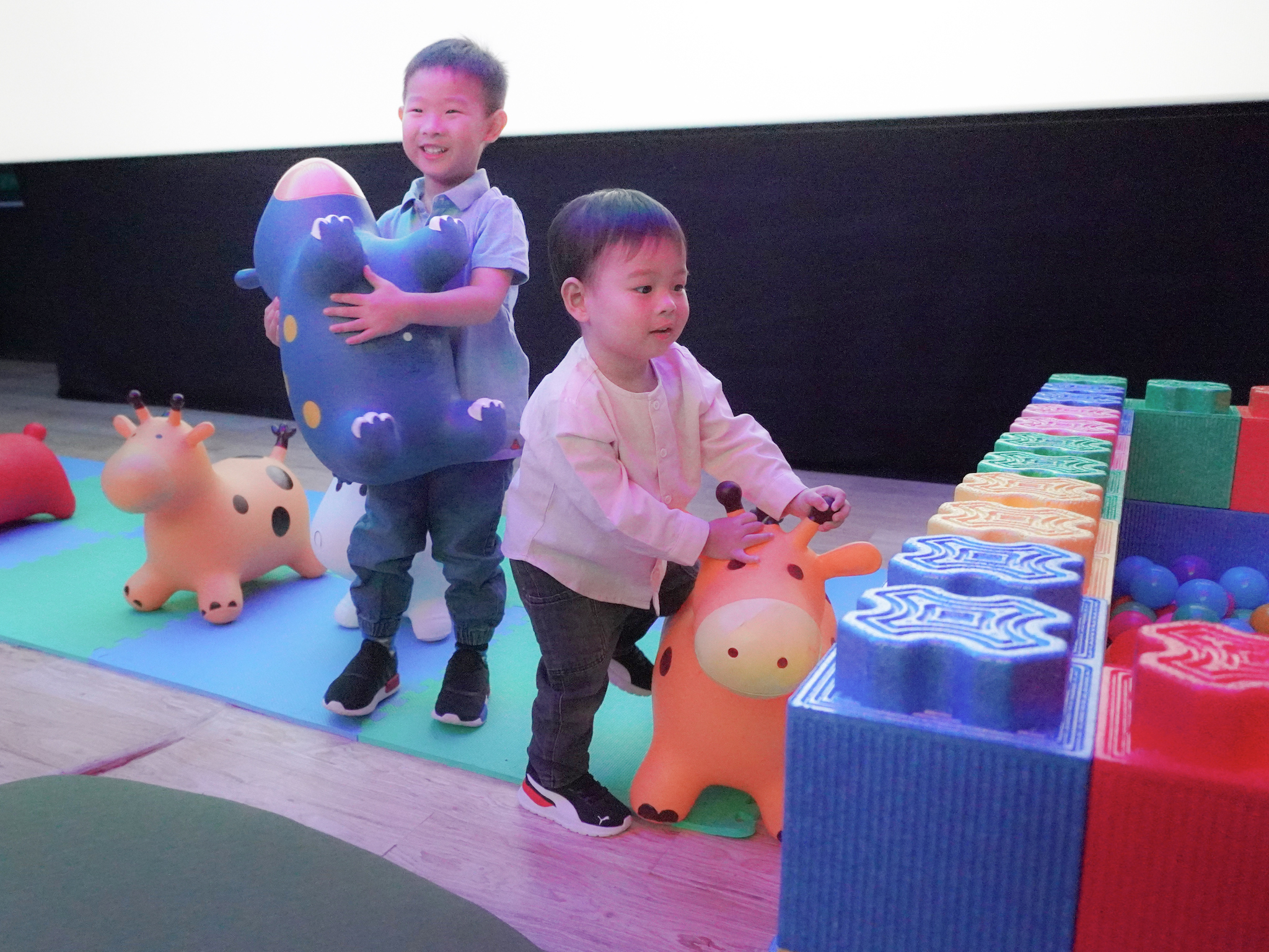 Shaw Theatres Balestier – Dreamers