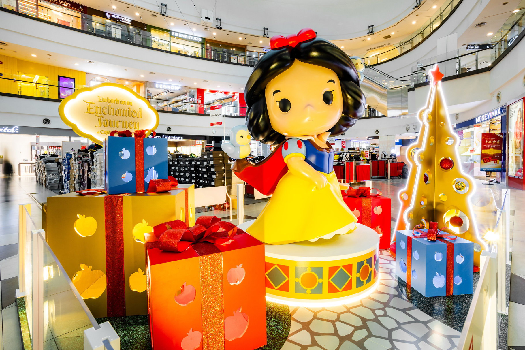 Snow White at Bukit Panjang Plaza
