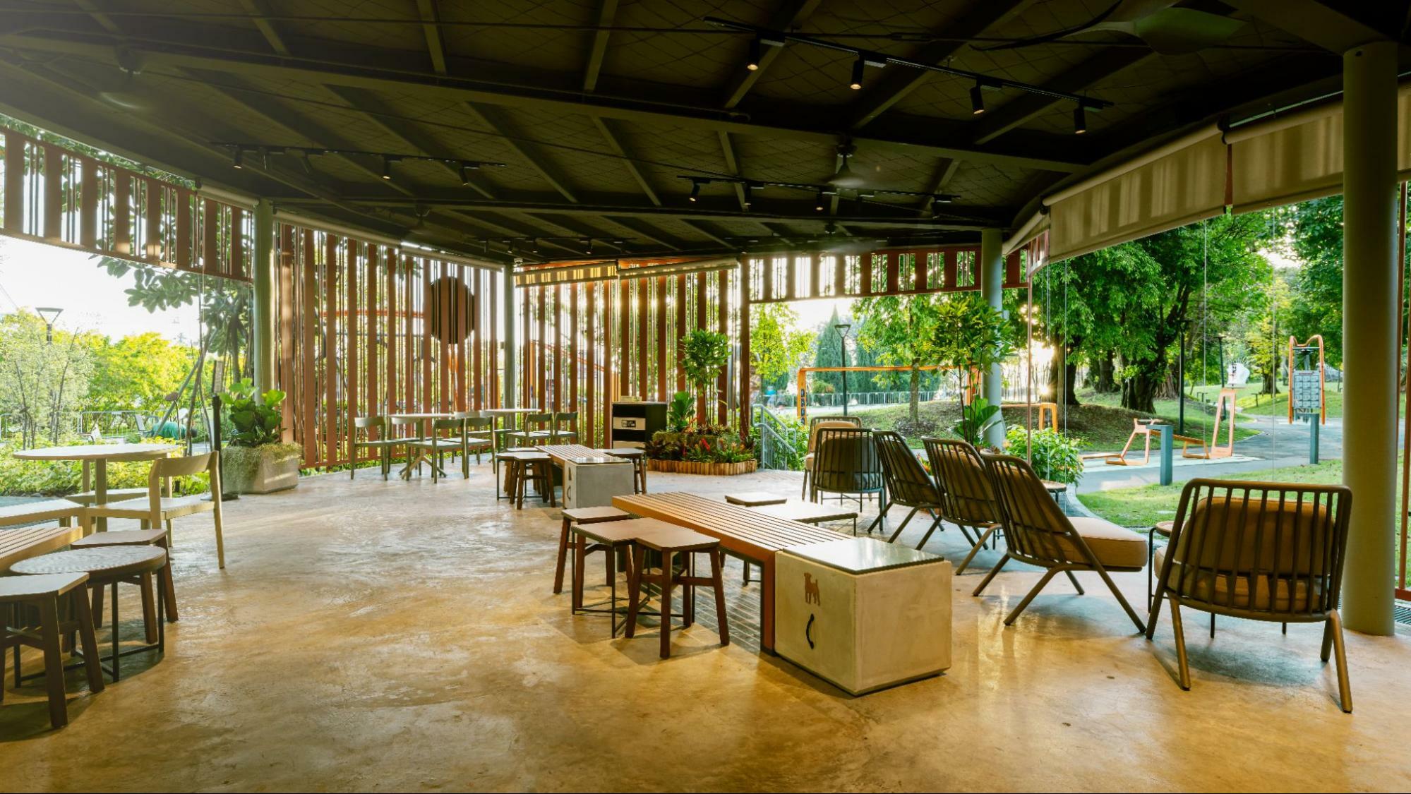 Pet-friendly Starbucks at Gardens by the Bay Singapore's Active Garden