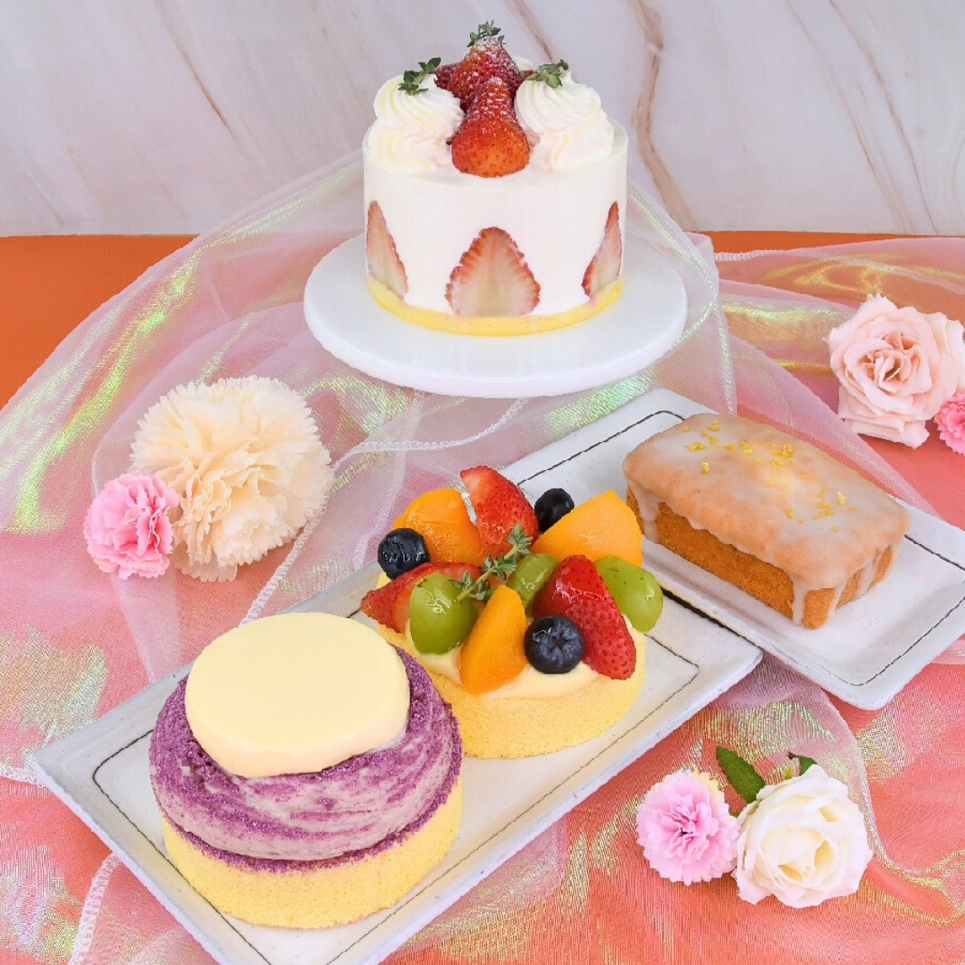 Cake rolls, lemon pound cake, and strawberry shortcake from Toast & Roll by Swee Heng Singapore