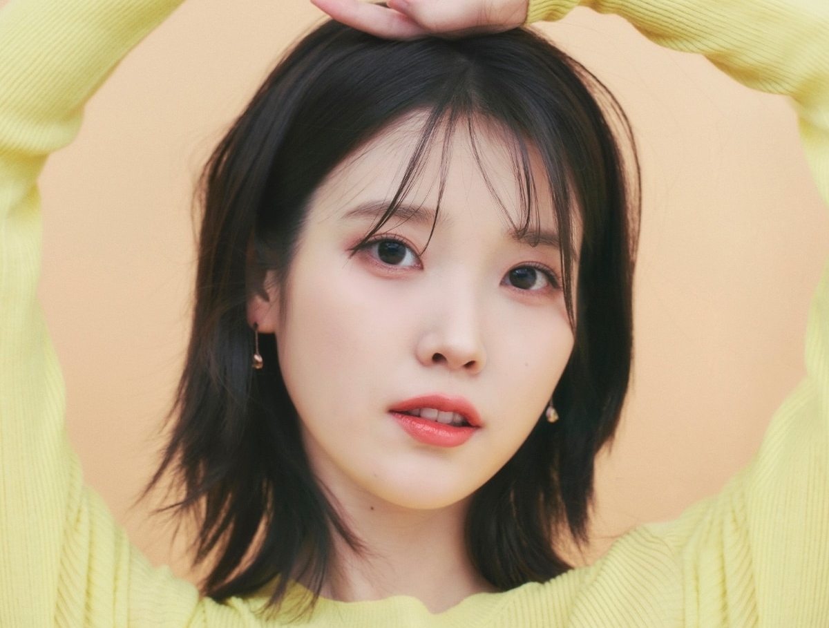 IU