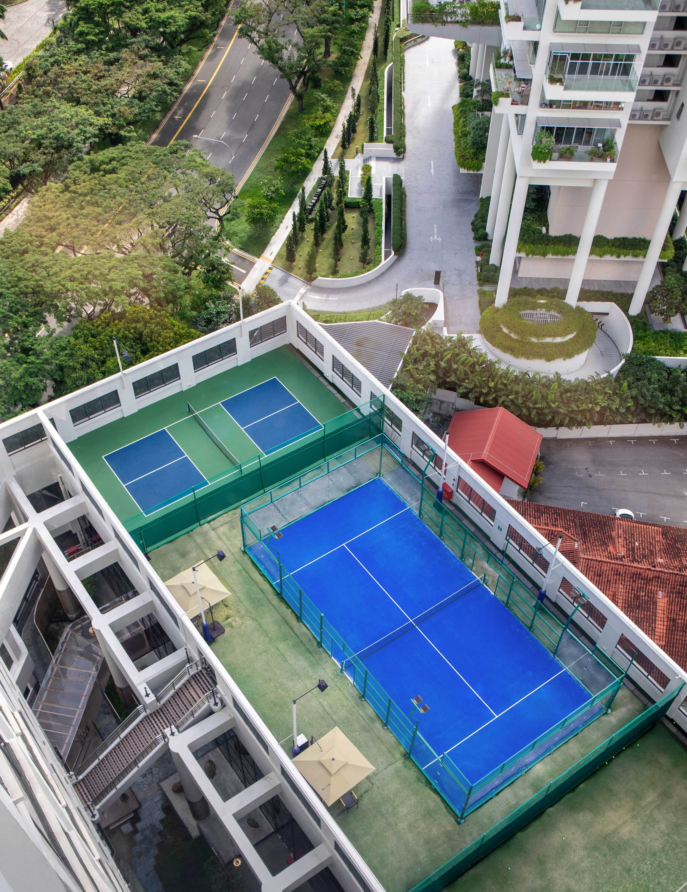 Four Seasons Hotel Singapore padel and pickleball court