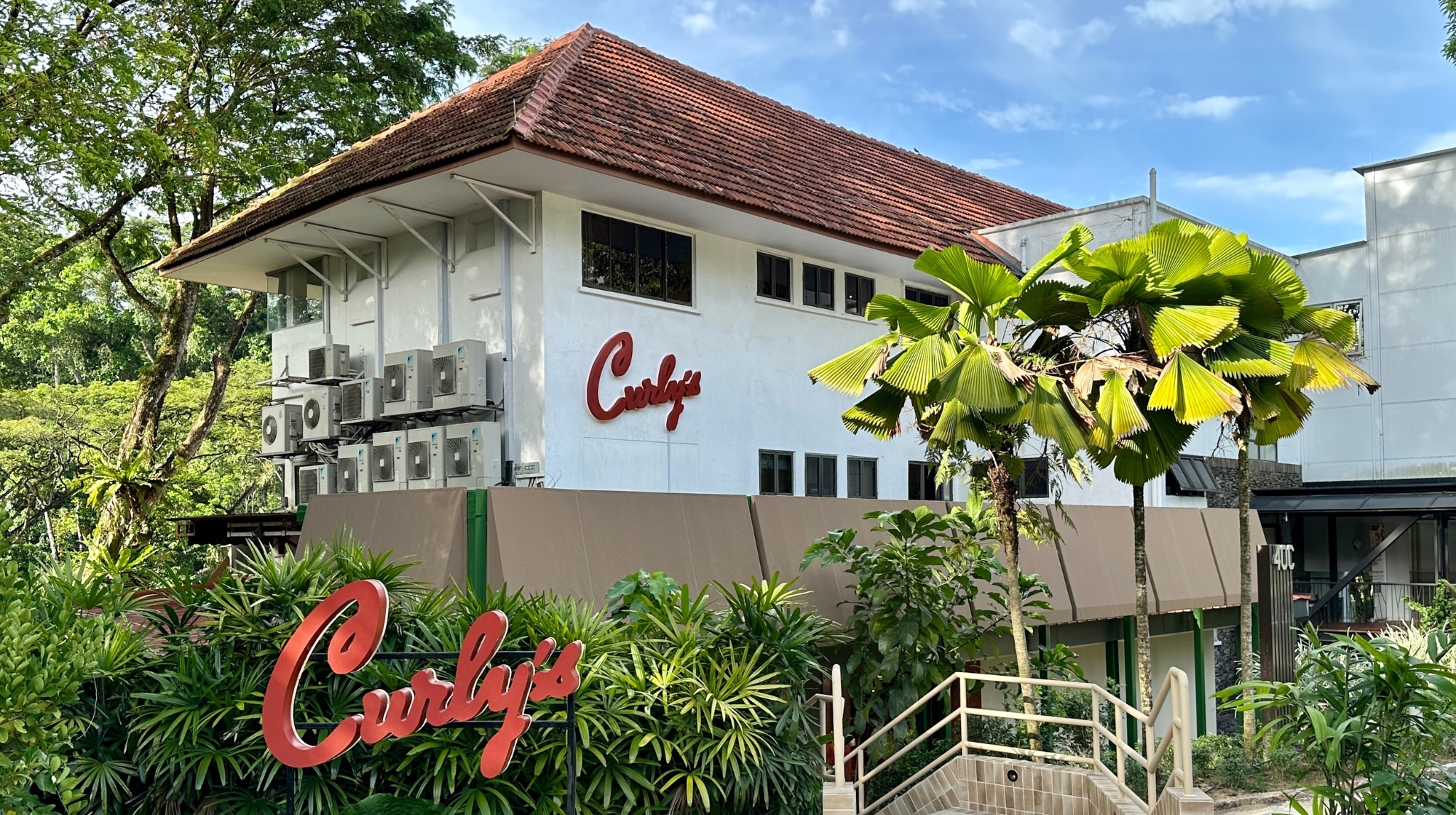 Curly's