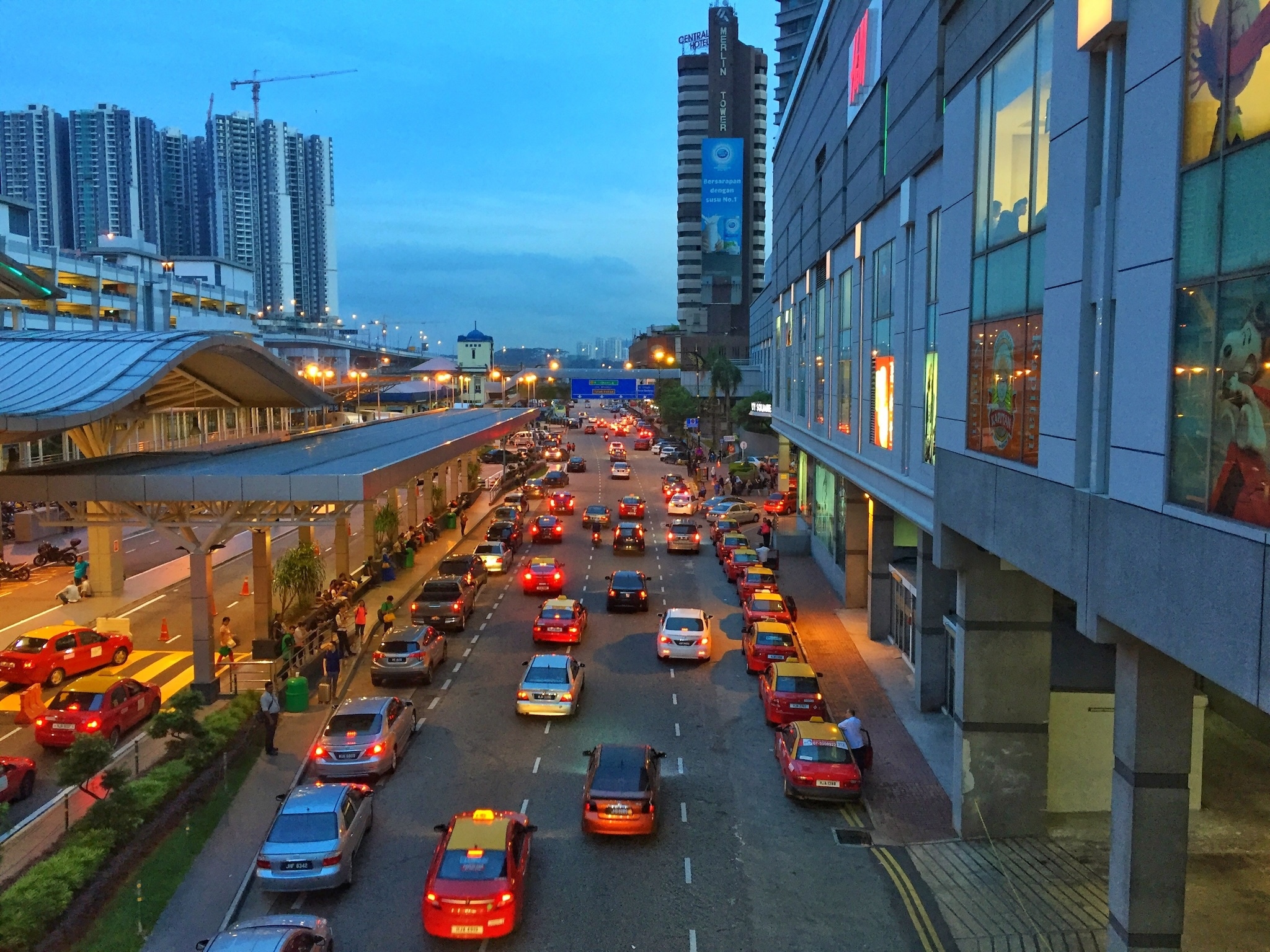 JOHOR BAHRU, MALAYSIA-AUGUST 25 2017:The CIQ building of Johor views from adjacent building with cars congestion on the road