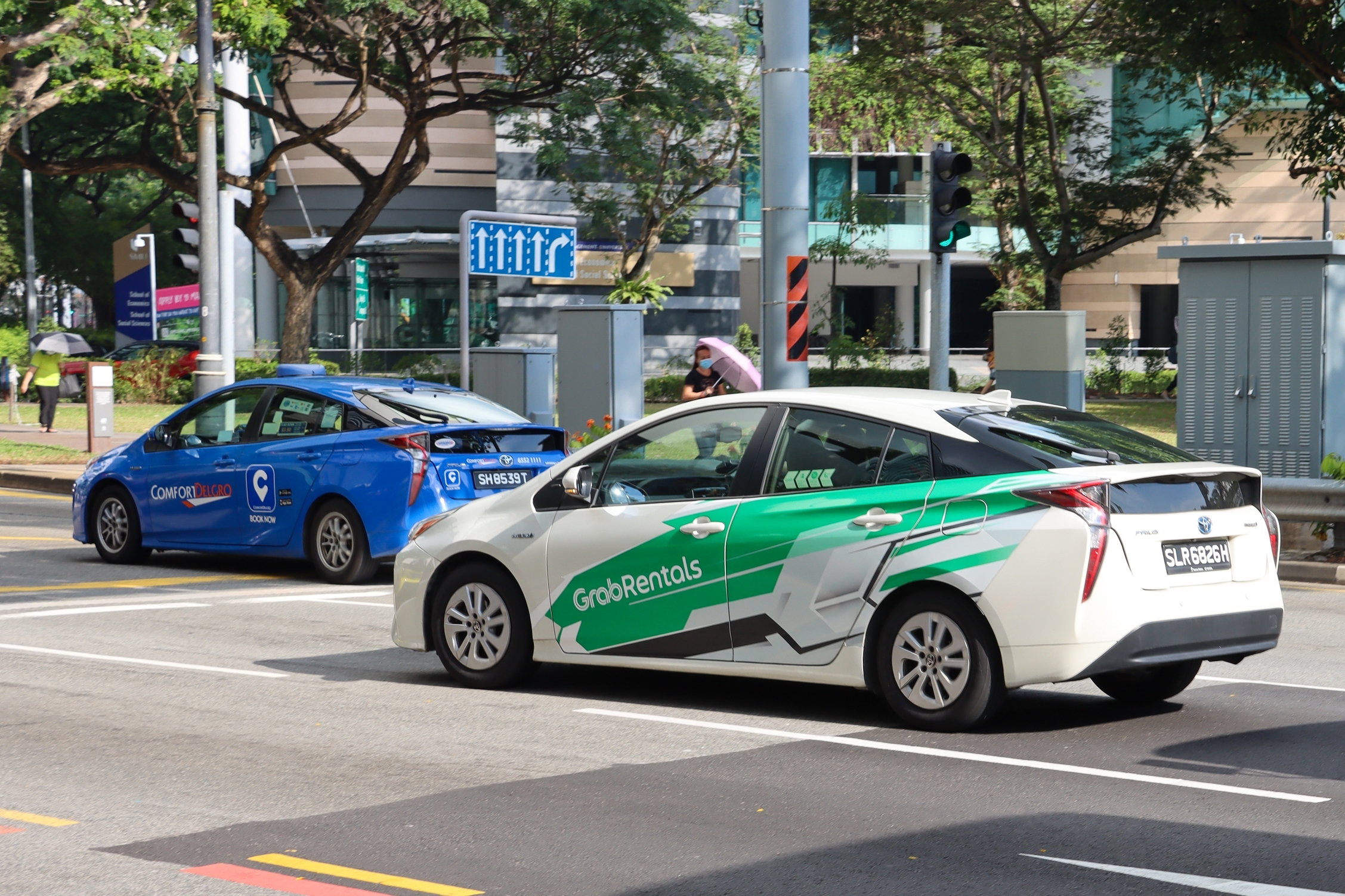 Taxi cab ride-hailing Singapore platform fee increase