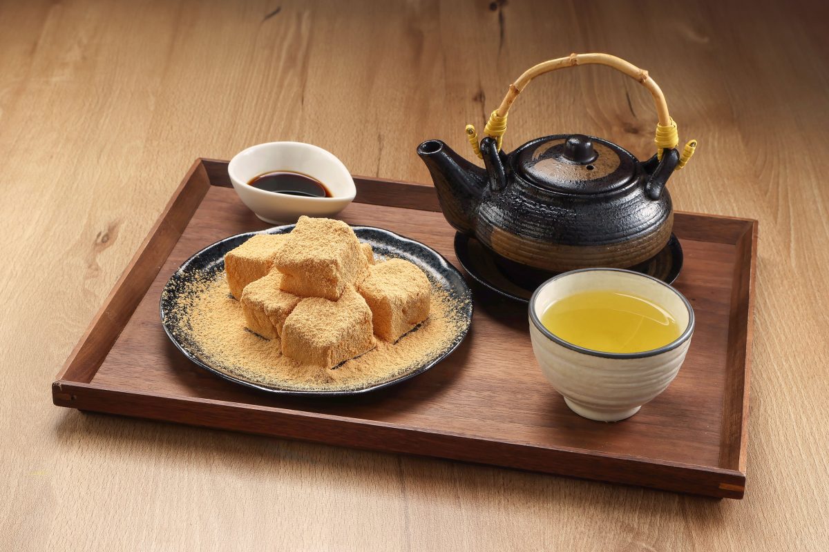 Torori Tenshi No Warabi Mochi