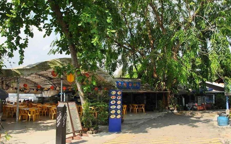 Season Live Seafood Restaurant