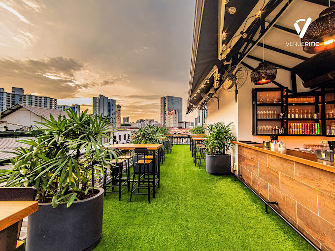 Barouv Rooftop Bar