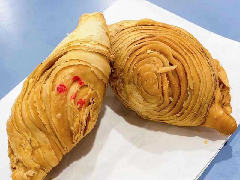J2 Famous Crispy Curry Puff
